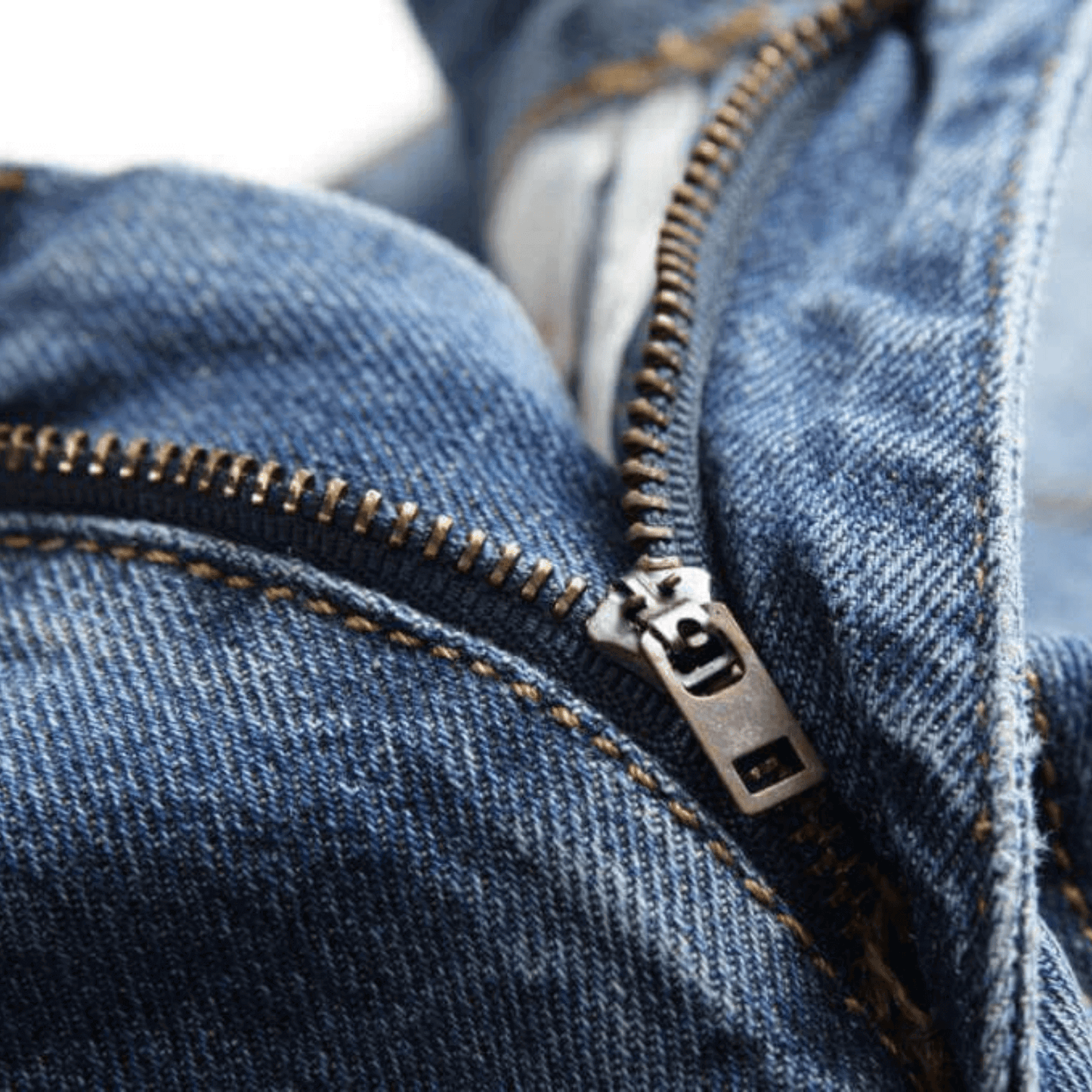 Men's Straight-Leg Distressed Denim Jeans – Nostalgic Wash